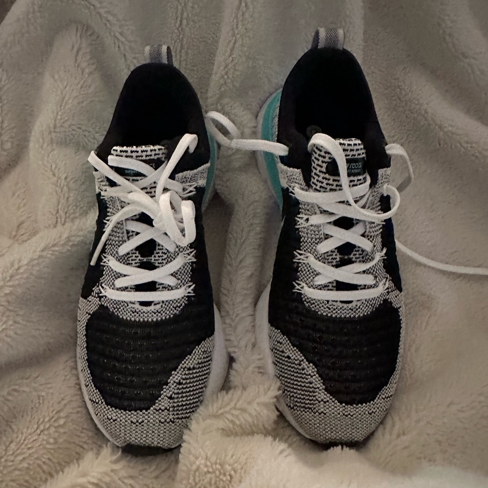 Wmns Nike React Infinity Run Flyknit 2 'Black Aurora Green'